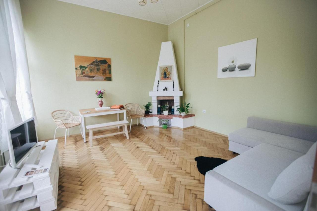 Love Nest Braşov Extérieur photo